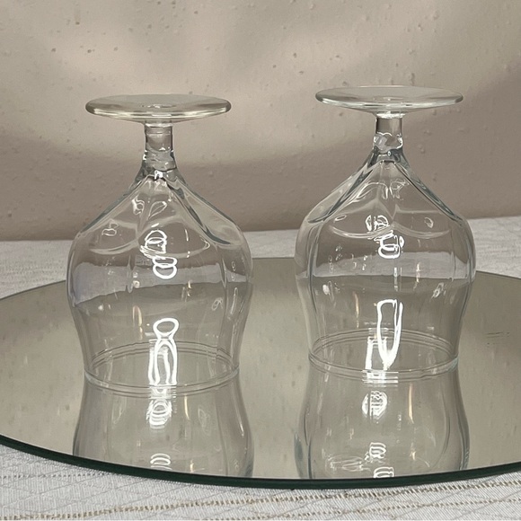 BAILEYS IRISH CREAM LIQUEUR STEMMED TULIP GLASSES WHITE ETCHING-6 OZ~SET OF 2 - Picture 5 of 6